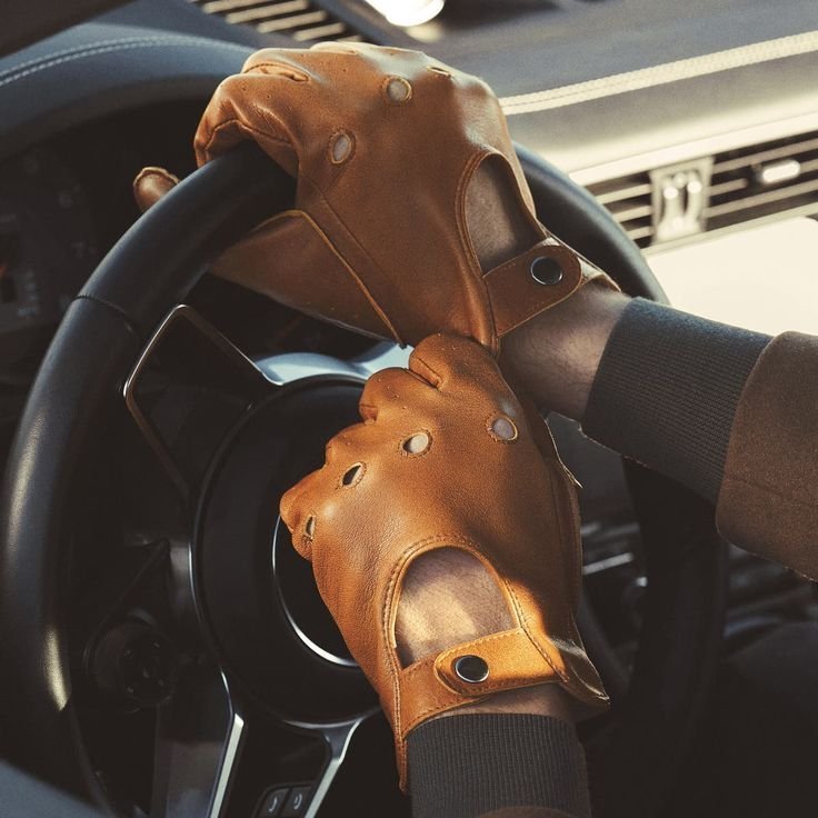 Vintage Velocity Driving Gloves – Heritage Leather Gloves Inspired by the Golden Age of Motoring